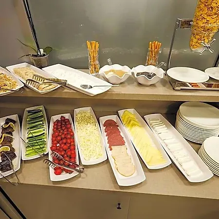 Diamond Hotel 3*